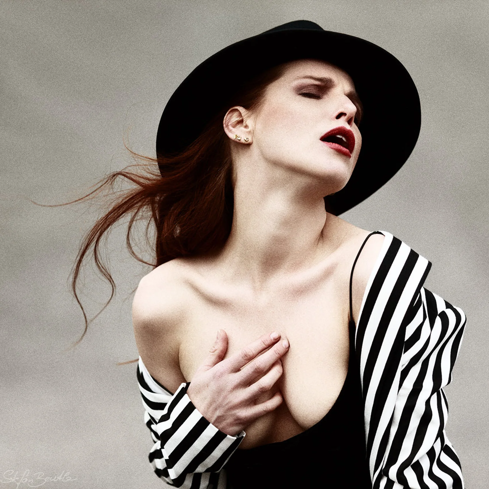 42191342 fe5e 437f a699 c14ac2a718a0